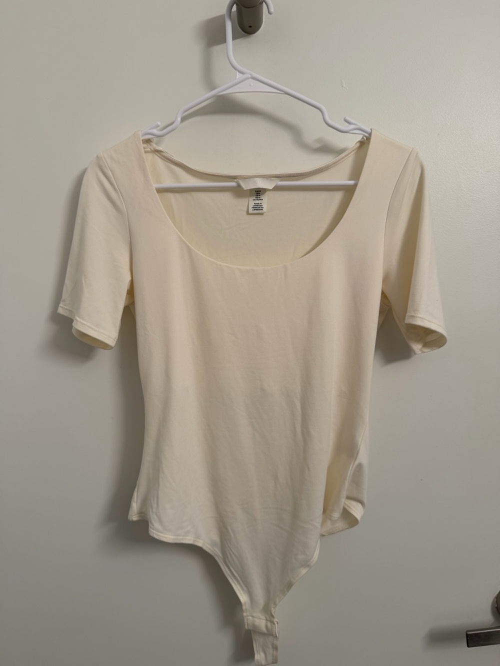 H&M Cream Scoop Neck Short Sleeve Bodysuit
